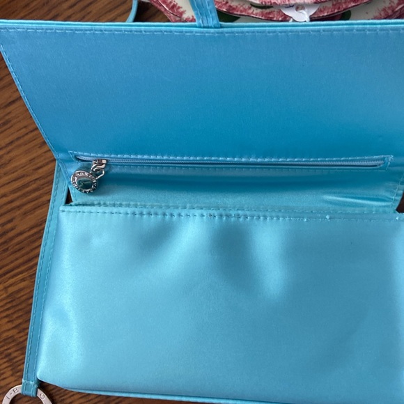 Bulgari parfums satin clutch light blue - Picture 6 of 11